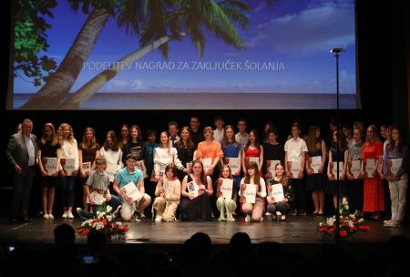 KONCERT ABSOLVENTOV GLASBENE ŠOLE 61 FOTO LJUBO VUKELIČ